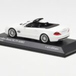 Mercedes SL 55 AMG R230 Valge Minichamps 1:43 - image 3 of 4