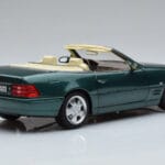 Mercedes SL500 R129 Roheline Metallic Norev 1:18 183753 Metall - image 4 of 8
