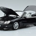 Mercedes SL500 R230 Must Norev 1:18 183840 Metall - image 2 of 8