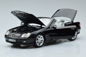 Mercedes SL500 R230 Must Norev 1:18 183840 Metall - pilt 2/8