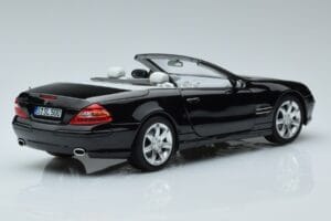 Mercedes SL500 R230 Must Norev 1:18 183840 Metall - pilt 3/8