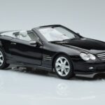 Mercedes SL500 R230 Must Norev 1:18 183840 Metall - image 5 of 8