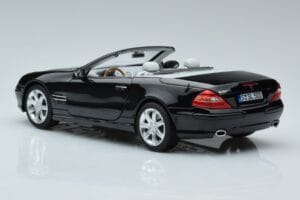 Mercedes SL500 R230 Must Norev 1:18 183840 Metall - pilt 6/8