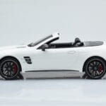 Mercedes AMG SL63 R231 Valge GT Spirit 1:18 - image 3 of 6