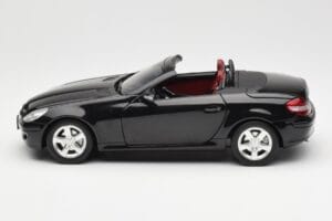 Mercedes SLK R171 Obsidian Must Metallic Minichamps 1:18 B66962319 Metall - pilt 5/9