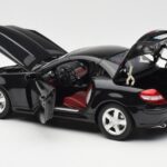 Mercedes SLK R171 Obsidian Must Metallic Minichamps 1:18 - image 6 of 9