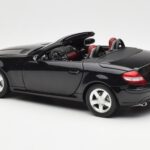 Mercedes SLK R171 Obsidian Must Metallic Minichamps 1:18 - image 8 of 9