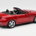 Mercedes SLK R172 Designo Zircon Punane Minichamps 1:18 - image 3 of 8