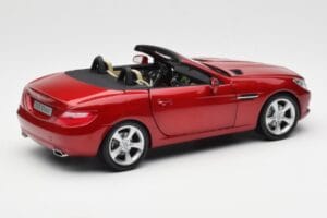 Mercedes SLK R172 Designo Zircon Punane Minichamps 1:18 B66960513 Metall - pilt 3/8
