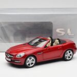 Mercedes SLK R172 Designo Zircon Punane Minichamps 1:18 - image 8 of 8