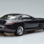 Mercedes SLR McLaren Must CMC 1:18 - image 3 of 10