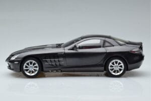 Mercedes SLR McLaren Must CMC 1:18 M-045F Metall - pilt 5/10