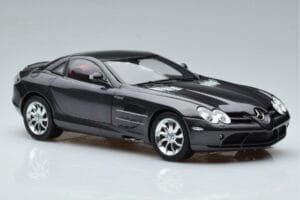 Mercedes SLR McLaren Must CMC 1:18 M-045F Metall - pilt 6/10