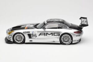 Mercedes SLS AMG GT3 #96 M. Hakkinen AMG Customer Sports 6 Hours of Zhuhai ILMC 2011 Minichamps 1:18 B66960197 Metall - pilt 3/6