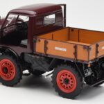 Mercedes Unimog 401 With Westfalia Cabin Schuco 1:18 - image 5 of 8