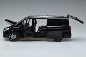 Mercedes V-Class W447 V260L Must OEM 1:18 QALCN89911150 Metall - pilt 5/8