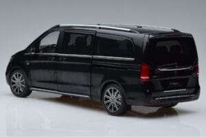 Mercedes V-Class W447 V260L Must OEM 1:18 QALCN89911150 Metall - pilt 6/8