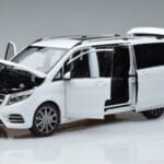 Mercedes V-Class W447 V260L Valge Mercedes 1:18 QALCN89911149 Metall - image 2 of 8