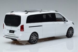 Mercedes V-Class W447 V260L Valge OEM 1:18 QALCN89911149 Metall - pilt 3/8