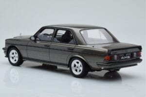 Mercedes W123 AMG 280 Hall Otto 1:18 OT750 Vaik - pilt 5/6