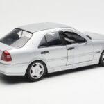 Mercedes C36 AMG W202 Hõbedane UT Models 1:18 - image 2 of 6