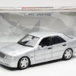Mercedes C36 AMG W202 Hõbedane UT Models 1:18 - image 6 of 6