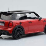 Mini Cooper S JCW F56 Punane Otto 1:18 - image 2 of 6