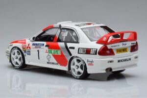 Mitsubishi Lancer Evo 4 T. Makinen / S. Harjanne Rally Catalunya 1997 Otto 1:18 OT409 Vaik - pilt 5/6