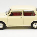 Morris Mini Minor Valge Kyosho 1:18 - image 4 of 8
