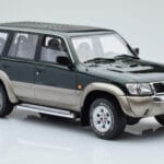 Nissan Patrol GR Y61 Roheline Otto 1:18 - image 3 of 5