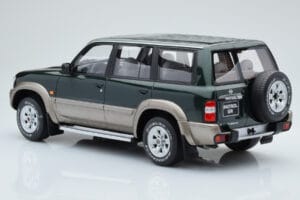 Nissan Patrol GR Y61 Roheline Otto 1:18 OT433 Vaik - pilt 4/5