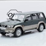 Nissan Patrol GR Y61 Roheline Otto 1:18 - image 5 of 5