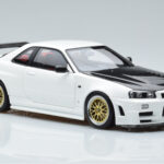 Nissan Skyline GT-R R34 Nismo Z-Tune Valge MotorHelix 1:18 - image 6 of 11