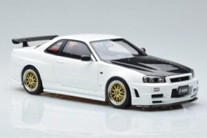 Nissan Skyline GT-R R34 Nismo Z-Tune Valge MotorHelix 1:18 M83407 Metall - pilt 6/11