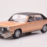 Opel Diplomat B Beež Metallik MCG 1:18