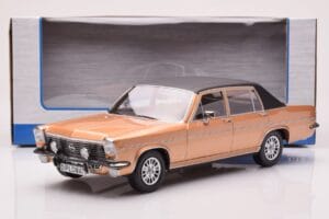 Opel Diplomat B Beež Metallik MCG 1:18 MCG18335 Metall - pilt 6/6