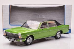 Opel Diplomat B Roheline Metallik MCG 1:18 MCG18337 Metall - pilt 6/6