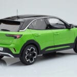 Opel Mokka-e GS Line Matcha Roheline Otto 1:18 - image 2 of 5