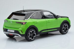 Opel Mokka-e GS Line Matcha Roheline Otto 1:18 OT435 Vaik - pilt 2/5