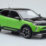 Opel Mokka-e GS Line Matcha Roheline Otto 1:18 - image 3 of 5