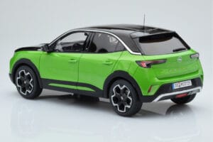Opel Mokka-e GS Line Matcha Roheline Otto 1:18 OT435 Vaik - pilt 4/5