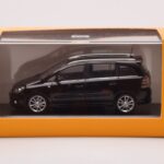Opel Zafira B OPC Must Minichamps 1:43 - image 4 of 4
