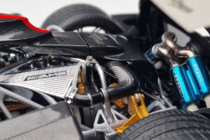 Pagani Zonda Cinque Valge Benny Almost Real 1:18 850601001 Metall - pilt 10/12