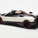 Pagani Zonda Cinque Roadster Valge Benny Almost Real 1:18 - image 7 of 8
