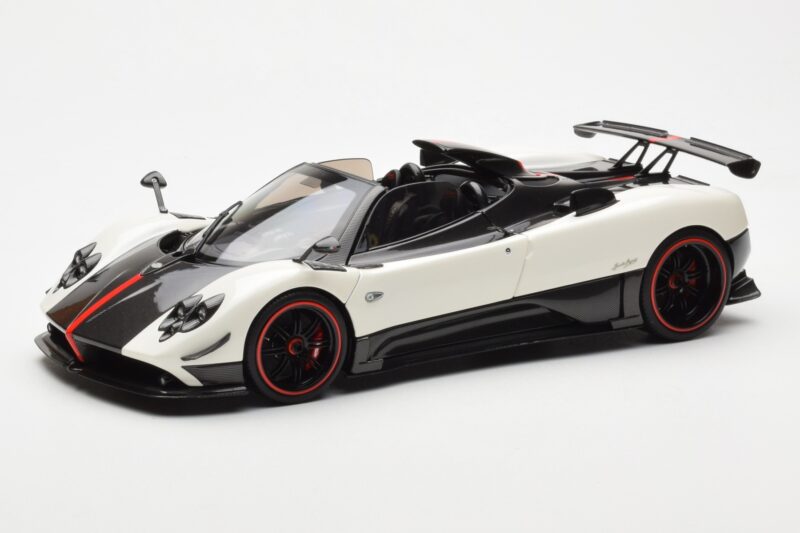 Pagani Zonda Cinque Roadster Valge Benny Almost Real 1:18