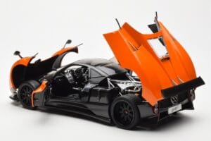 Pagani Zonda F Oranž St Tropez Almost Real 1:18 850409001 Metall - pilt 5/8