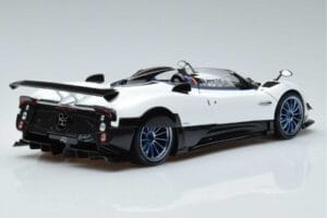 Pagani Zonda HP Barchetta Carbon Fiber Valge LCD 1:18 LCD18009-WH Metall - pilt 3/9