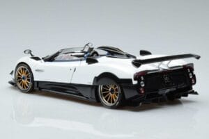 Pagani Zonda HP Barchetta Carbon Fiber Valge LCD 1:18 LCD18009-WH Metall - pilt 8/9