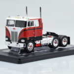 Peterbilt 352 Pacemaker Punane Valge IXO 1:43