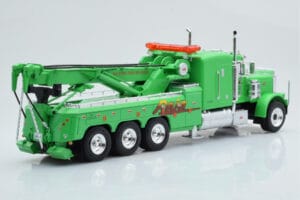 Peterbilt 359 Wrecker Road Service Roheline IXO 1:43 TTR031 Metall - pilt 2/5